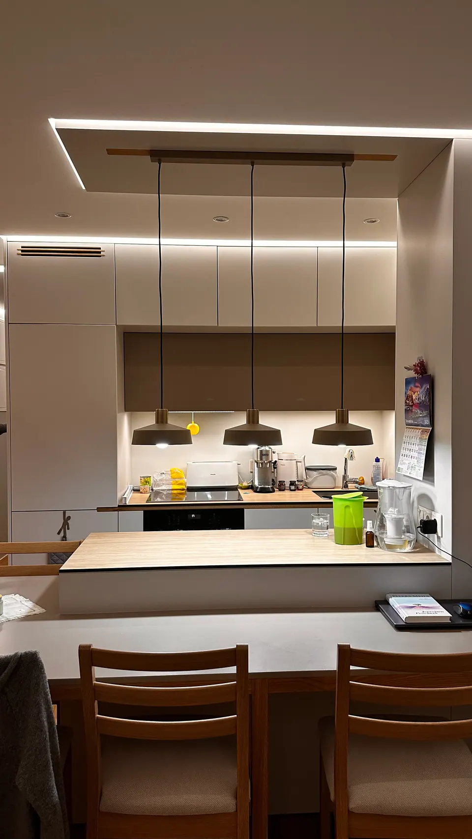 Kitchen — floating ceiling, front elevation